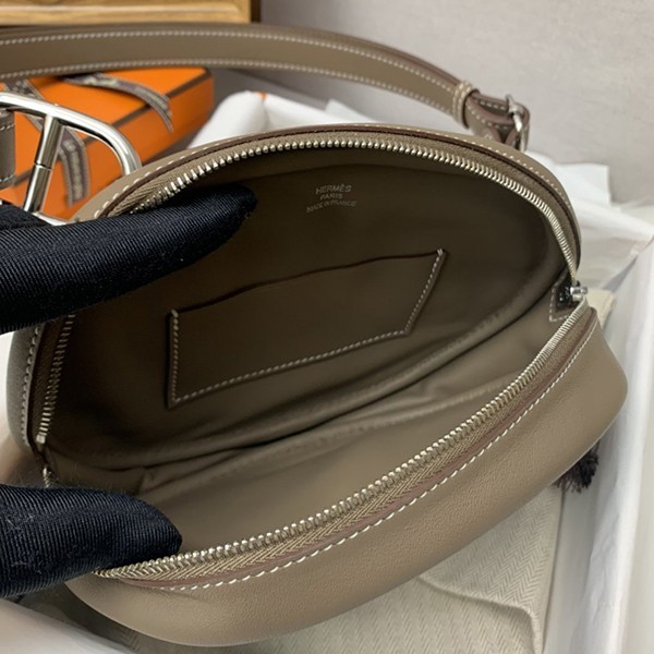 《超高級で超レア品☆》エルメス イン・ザ・ループ偽物ベルトバッグhe25018
