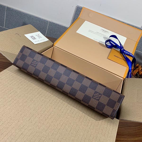 ルイヴィトン クラッチバッグ コピー ポシェット ヴォワヤージュ MM LV20322