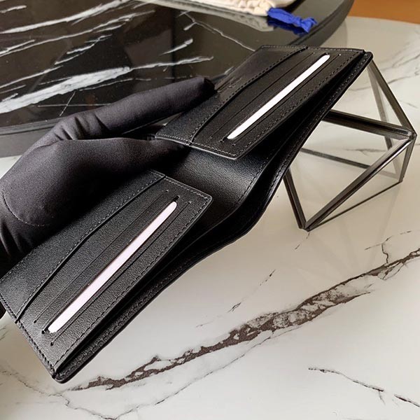 ルイヴィトン 財布 偽物 折り財布 ブラック モノグラム M69075