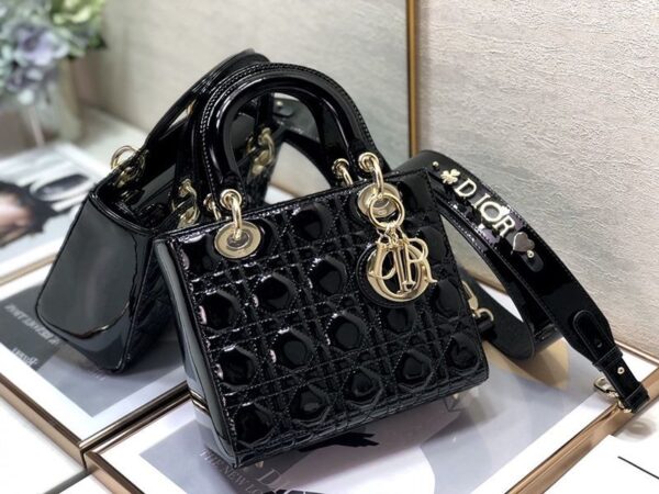 レディ ディオール スモールハンドバッグコピー カーフスキン ショルダー M0531OWCB_M900