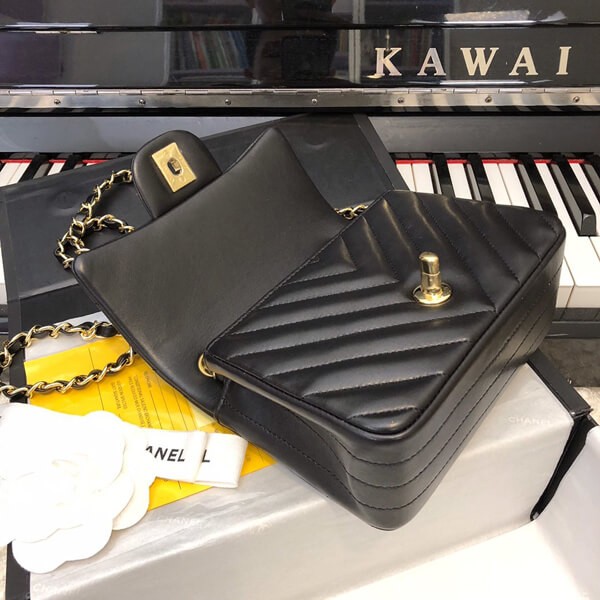 欲しい♡超限定♪ シャネル 偽物 ミニ フラップ バッグ チェーンバッグ shz46873