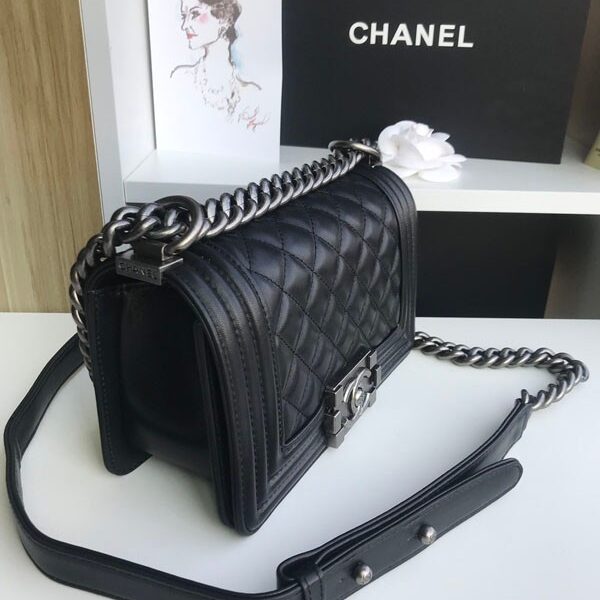 【奇跡の再入荷！即発送】シャネル ボーイ シャネル ショルダーバッグ スーパーコピー sha43272