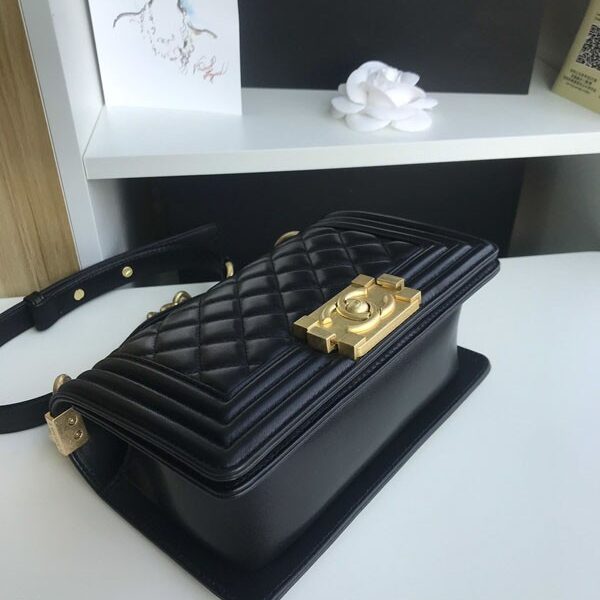【関税込】 シャネル スーパーコピーマトラッセ ボーイ シャネル ショルダーバッグ shj45872