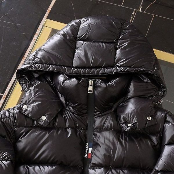 日本未入荷 モンクレール 偽物 BOED ファーダウンジャケット mod66191