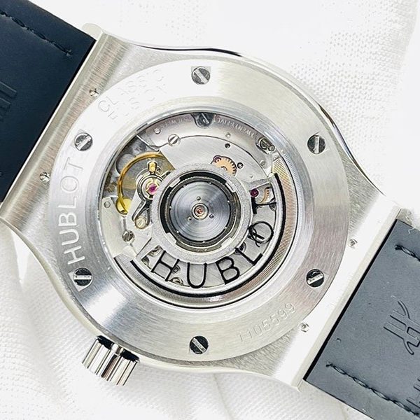 可愛い ウブロ 時計 コピー クラシックフュージョン チタニウム ダイヤモンド huk50811