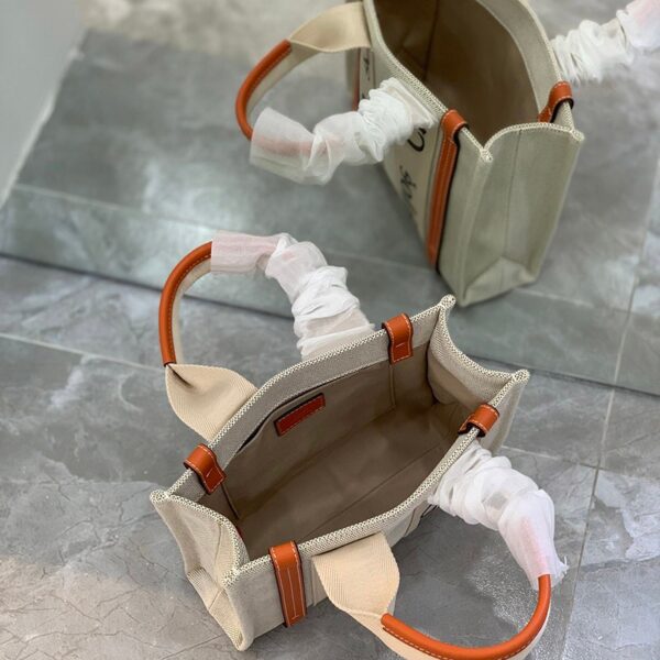完売必至 クロエ WOODY 偽物 ストラップ付きスモールトートバッグ 3モデルサイズ CHC21WS397F37