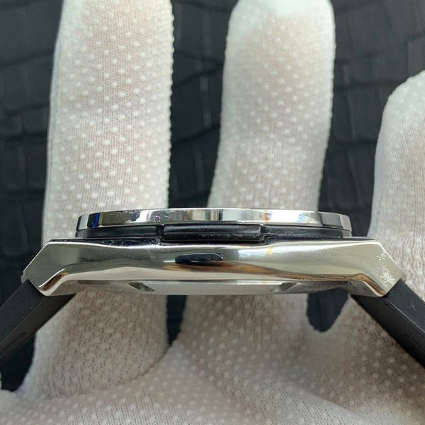 入手困難 ウブロ スーパーコピー クラシックフュージョン チタニウム 542.NX.2610.LR