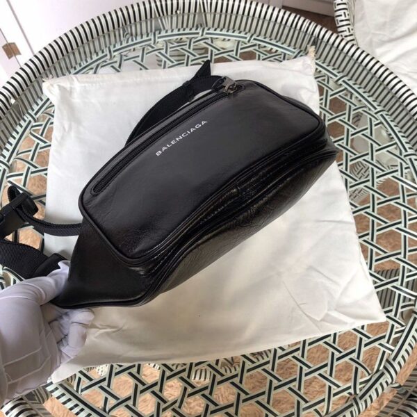 完売必至バレンシアガ 偽物 ウエストポーチ/ベルトバッグ/エクスプローラー ベルトパック bac79030