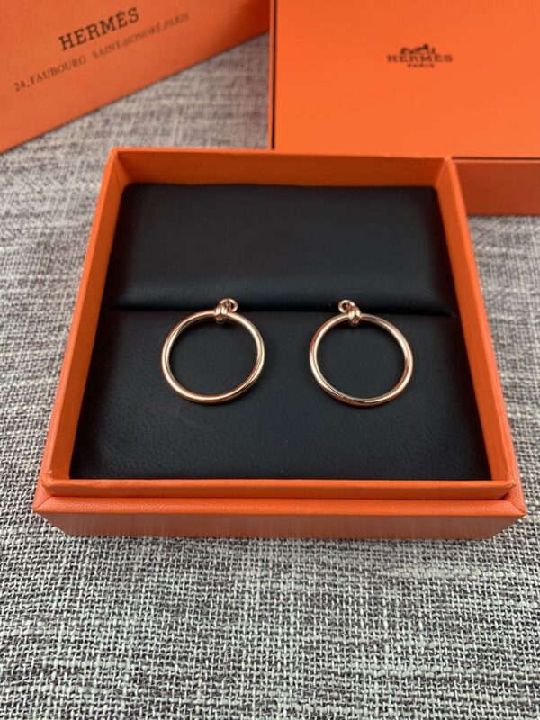 エルメス ループ ピアス 偽物 上品に ers84787