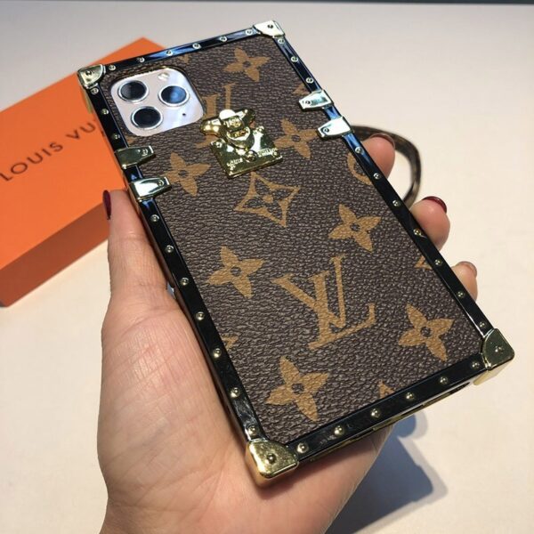 欲しい♡超限定♪ ヴィトン iphoneケース 偽物 EYE TRUNK POUR IPHONE vuo61955