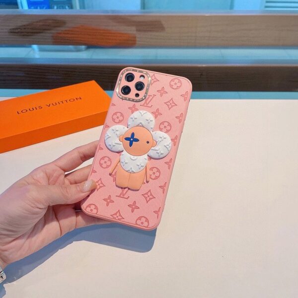 ルイヴィトン スマホケース 偽物 IPHONE 13/12/11/Pro/ProMax vuy32674