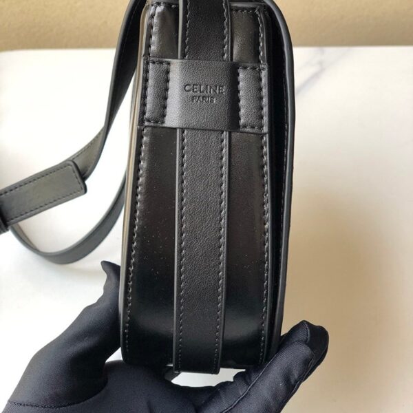 関税負担なしセリーヌ ハンドバッグ 偽物 ミディアム マイヨン トリオンフ バッグ カーフスキン Cer81157