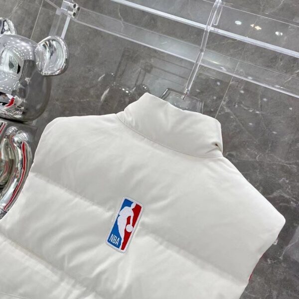 可愛い カナダグース x NBA フリースタイルベスト偽物 Caj88137