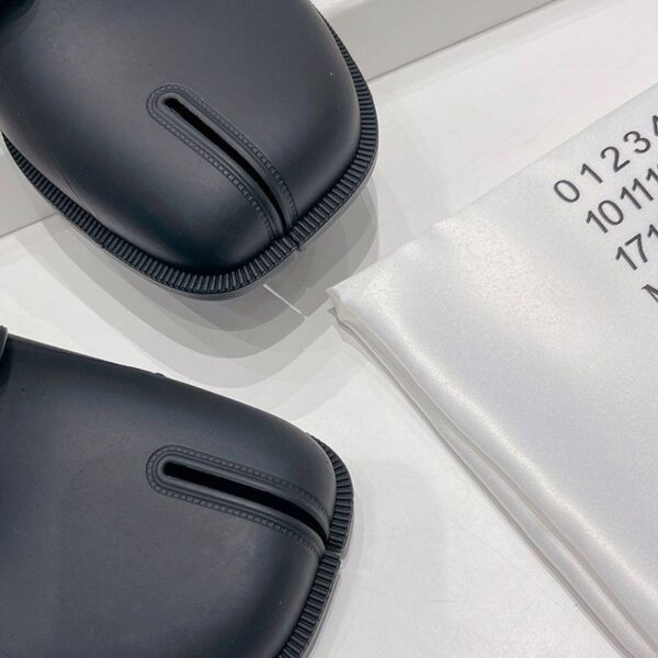 秋冬新作メゾン マルジェラ スーパーコピー タビ カーフレザー レースアップシューズ ブラック ヒール高3.5cm Mac78172