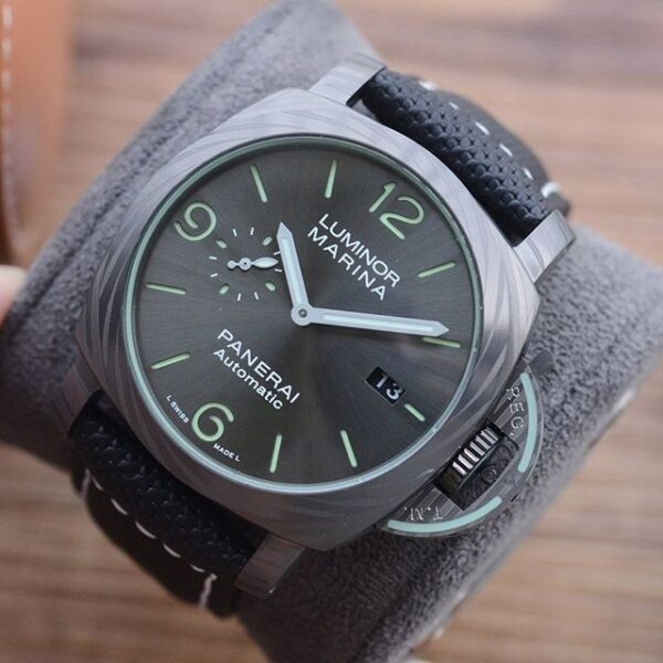 2020年 パネライ新作 ルミノール マリーナ 44mm トリロジー PAM01118