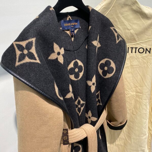 人気No1 今冬活躍☆ルイヴィトン コート 偽物 ジャイアントモノグラム 1A8KT4