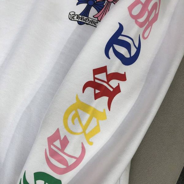 人気新作 クロムハーツ ロングTシャツ 偽物 グリーンセメタリークロス Kuj95489