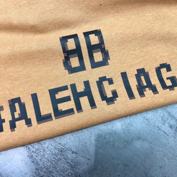世界中で大人気♪バレンシアガ パーカー 偽物 BB PIXEL ミディアムフィット HOODIE★New baq05621