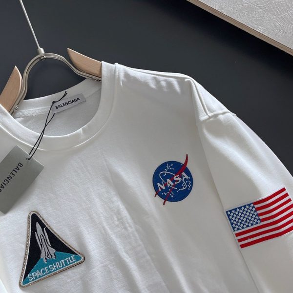 欲しい♡超限定♪バレンシアガ トレーナー 偽物 レギュラー クルーネック スペース NASA baf31586