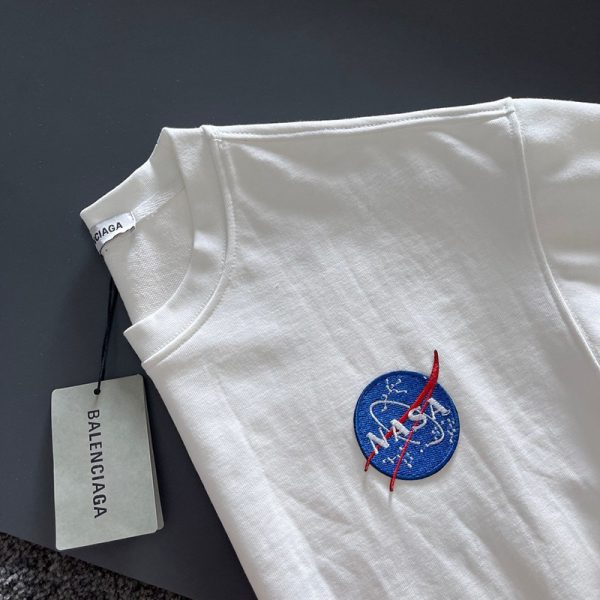 欲しい♡超限定♪バレンシアガ トレーナー 偽物 レギュラー クルーネック スペース NASA baf31586