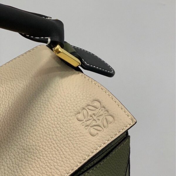 【限定カラー】ロエベ パズルバッグ スーパーコピー トリカラー ショルダーバッグ loh35598