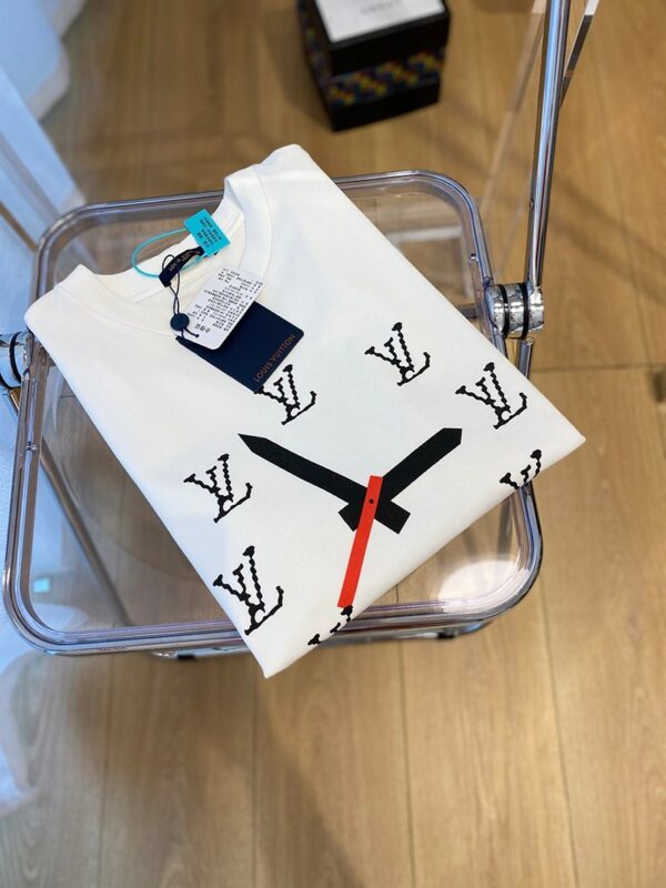 累積売上総額第１位！【ルイヴィトン Tシャツ コピー】プリント コットンTシャツ vus86992