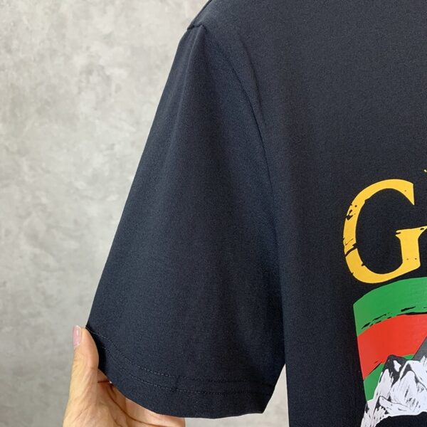 セール新作 グッチ コットン Tシャツ コピー 半袖 ロゴ gud96553
