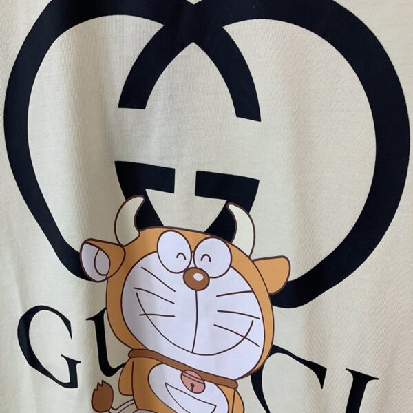 大人気!!新色 ドラえもんx グッチ コピー オーバーサイズ Tシャツ gua20251