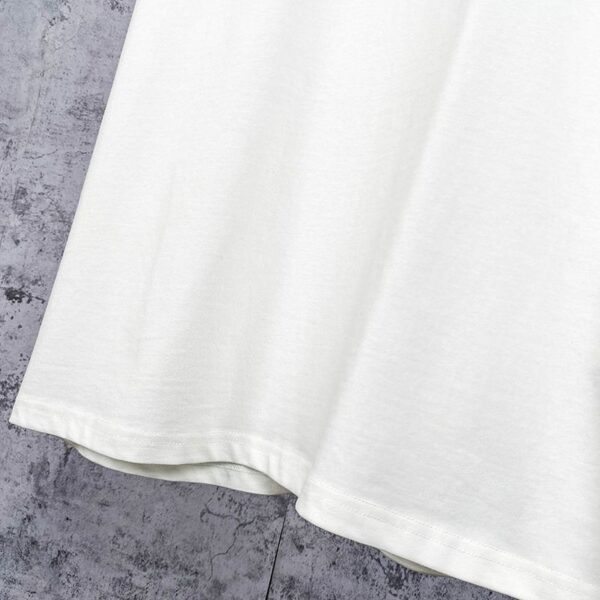 新作フィアオブゴッド SIXTH COLLECTION Tシャツ 偽物 ホワイト fib65369