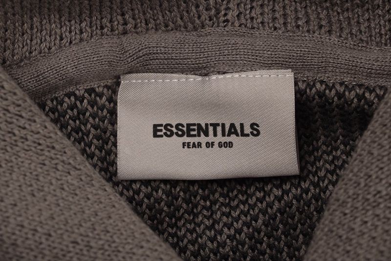 【日本未発売】フィアオブゴッド 偽物 エッセンシャルズ ニットフーデッドジャンパー fit99438