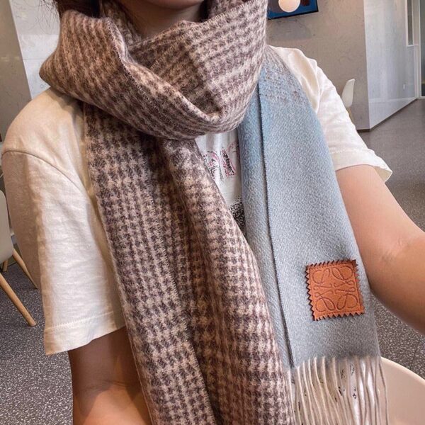 累積売上総額第１位！ロエベ チェック スカーフ コピー(カシミヤ) loe78781