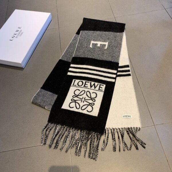 可愛いロエベ 偽物 ロゴストライプ スカーフ (カシミヤ) lov97443