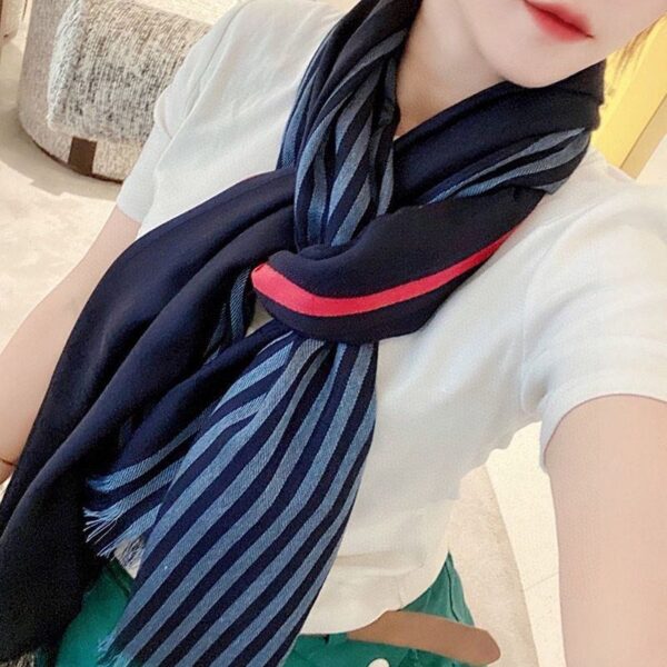 超希少！グッチ グラフィックストライプ カシミヤスカーフ guc35967