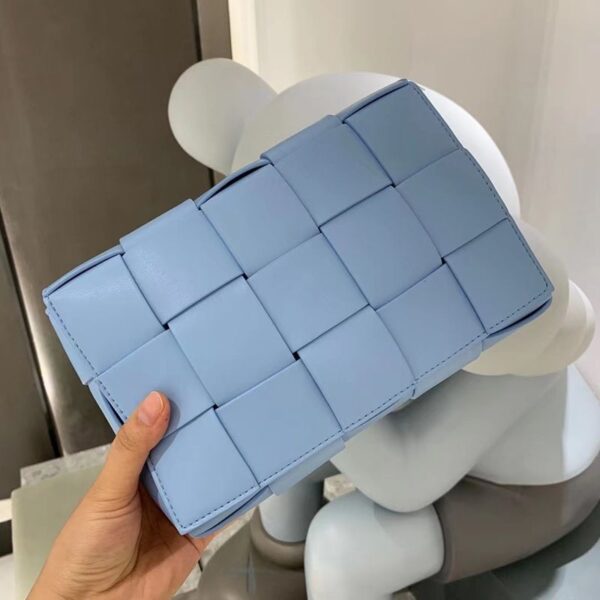 世界中で大人気♪ボッテガヴェネタ コピー カセット クロスボディバッグ bot82945