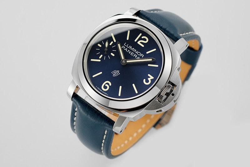 一目惚れ♪パネライ ルミノール コピーカーフストラップ 44mm pal29604