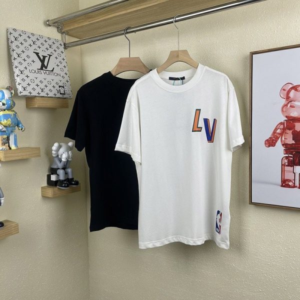 世界中で大人気♪ルイヴィトン x NBA☆プリントTシャツ vut42330