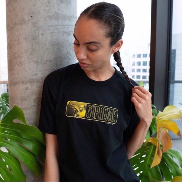 希少色シュプリーム スーパーコピー ロゴ入り スモール ボックスロゴ Tシャツ Shk19139