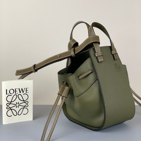 ☆超人気☆ロエベ ハンモック コピー ドローストリング ショルダーバッグ lob92376