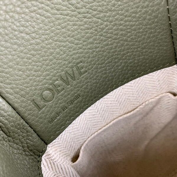 ☆超人気☆ロエベ ハンモック コピー ドローストリング ショルダーバッグ lob92376