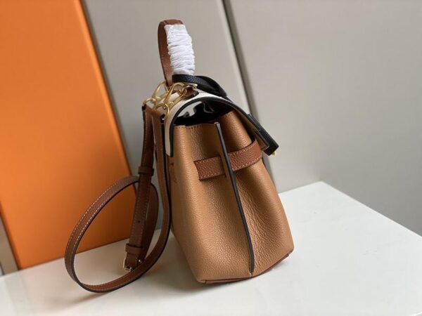 春もの新作ルイヴィトン ロックミーエヴァー BB コピー ショルダーバッグ M56645