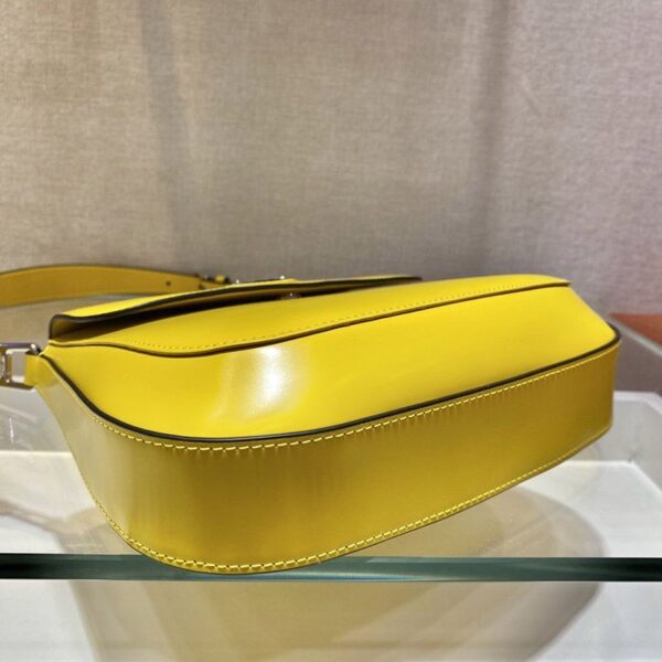《大人気》プラダ★フラップ付きクレオショルダーバッグ 偽物 puy98195