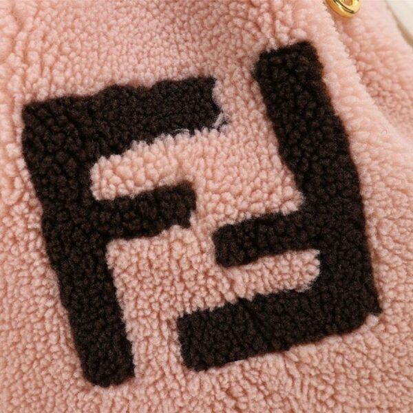 最安値挑戦フェンディ モントレゾール もこもこ 偽物 シープスキン ミニバッグ fes31056