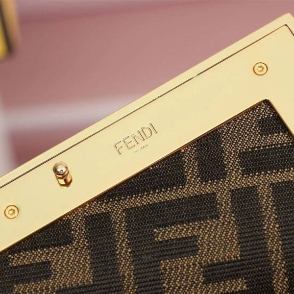 定番フェンディ ファースト 偽物 スモール シープスキンバッグ fei88936