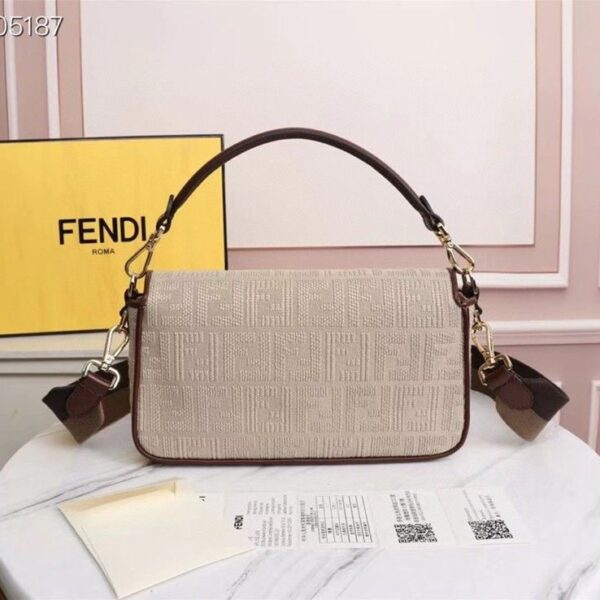 希少色フェンディ ミディ コピー バゲット FFファブリック バッグ fey40952