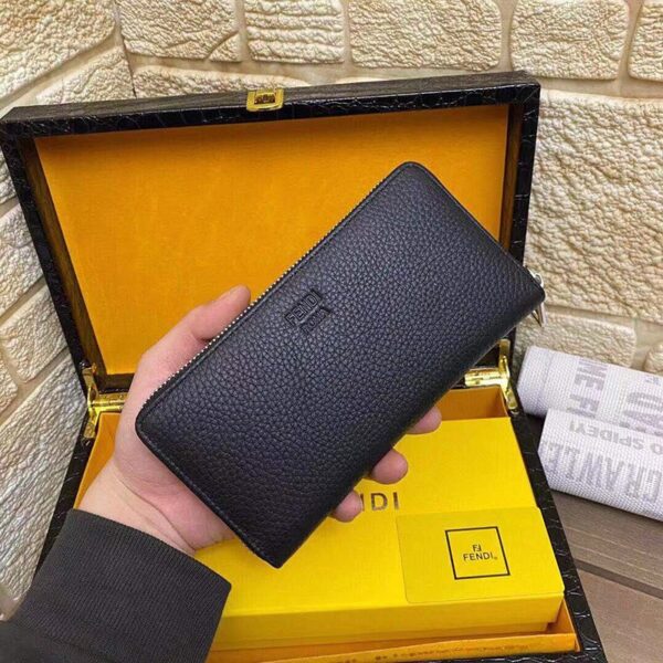 人気No1フェンディ ジップアラウンド 長財布 偽物 ブラック バッグ バグズ ジッパーウォレット カスタマイズ fel89179