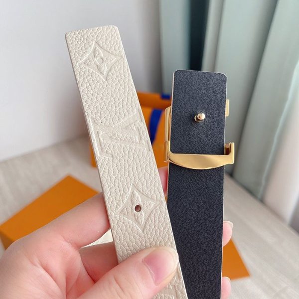 可愛いルイヴィトン サンチュール・LVイニシャル 偽物 30MM リバーシブルベルト vuh34796