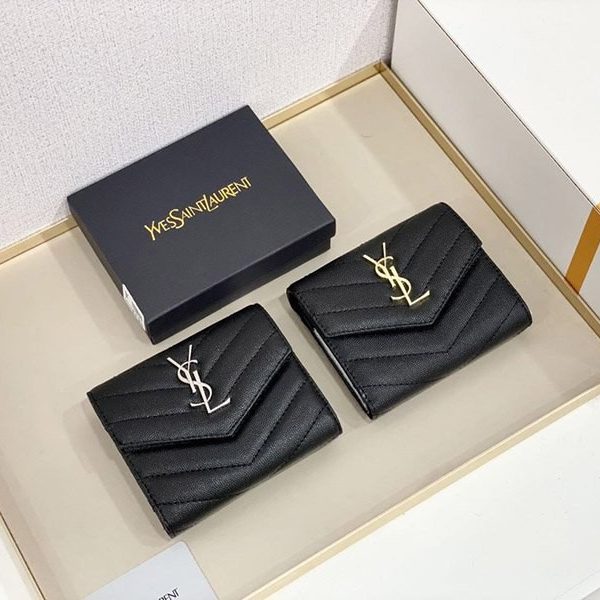 目を惹くカラー サンローラン☆待望の3つ折りミニ財布 偽物 Saw01566