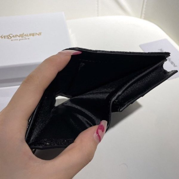 超話題!サンローラン☆待望の3つ折りミニ財布 偽物 Sac54529