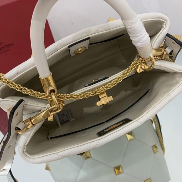 大人気！ヴァレンティノ チェーンバッグ コピー レディース V0520 Vuh42641