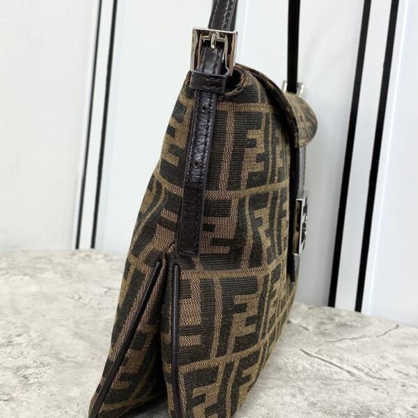 21-22AWフェンディ バゲット コピー ファブリック バッグ fem88952